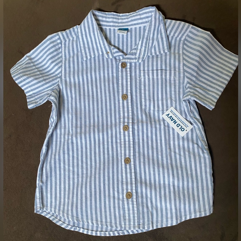 Brand new with tags! Old Navy 3T toddler boy striped button down shirt.